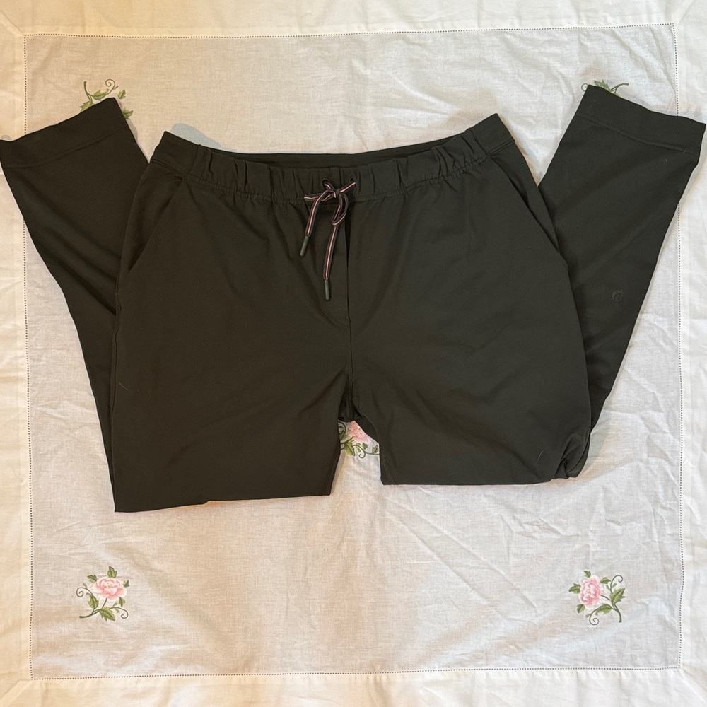Lululemon Athletica Green Joggers with Drawstring